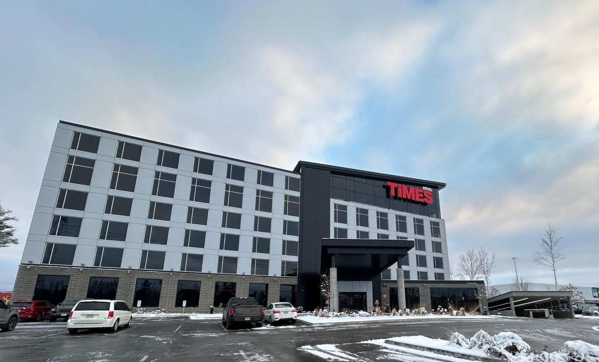 Grand Hotel Times Blainville-Mirabel Extérieur photo
