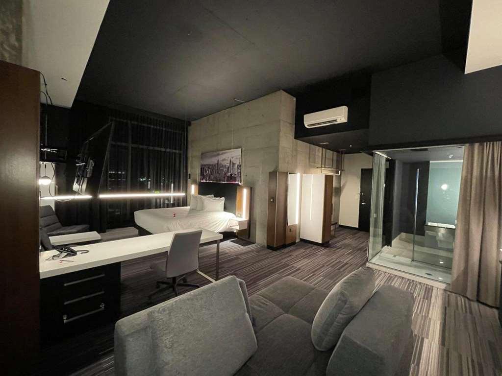 Grand Hotel Times Blainville-Mirabel Chambre photo